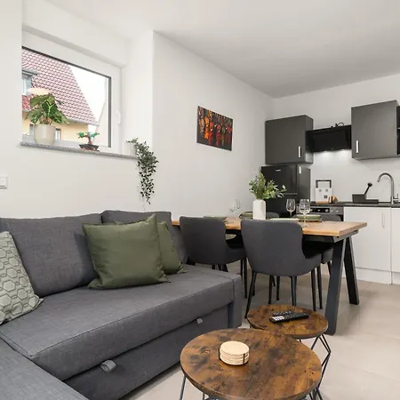 Easyforest 10p Switch Tv 2xapartments Apartment *